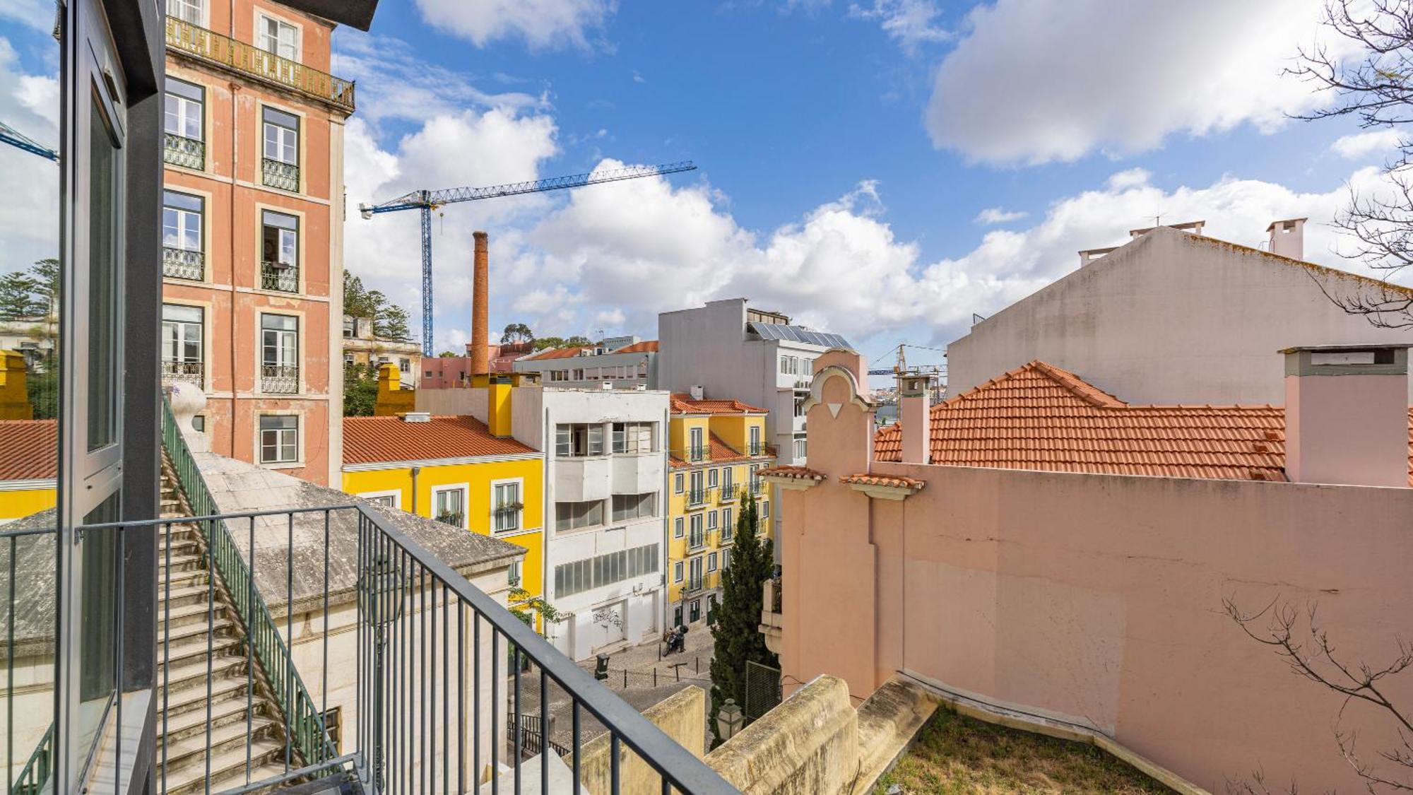 Classy 2Bdr House With Balcony By Lovelystay Lisboa Eksteriør billede